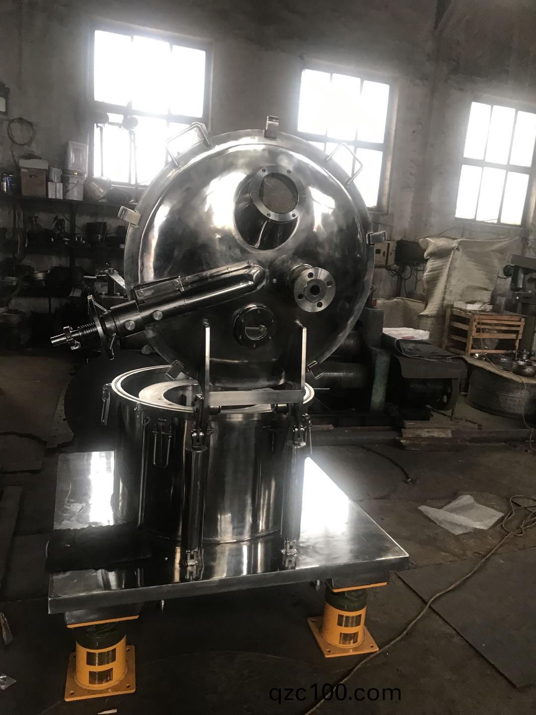 下卸(xie)料(liao)平(ping)闆離心機(ji)